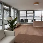 Luga Homes - Augustusplatz Διαμέρισμα *