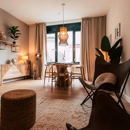 Luga Homes - Augustusplatz Appartement