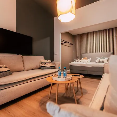Luga Homes - Augustusplatz شقة *