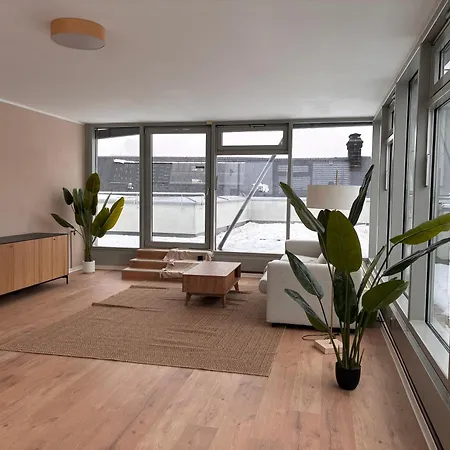 Luga Homes - Augustusplatz Apartament